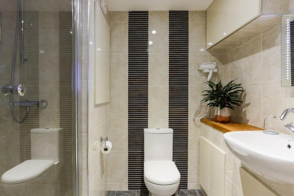 Truro Apartment In A Stunning Quiet Location Dış mekan fotoğraf